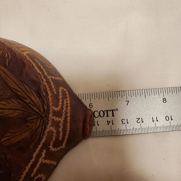 Bug Bear Carved Half Coconut Shell Scoop Signed Jesus' Snake Fisherman Art - Picture 13 of 15